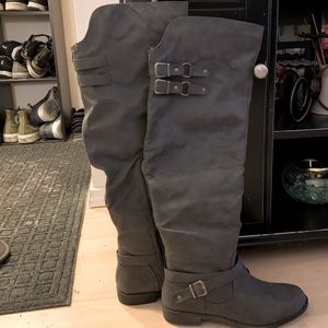 Knee High Flat Heeled Boots